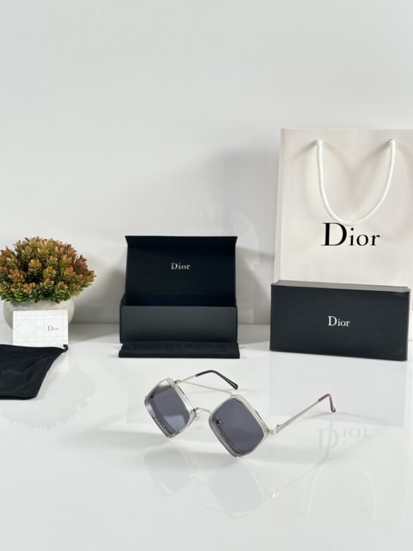 First Copy Dior 2190 Silver Black Sunglasses