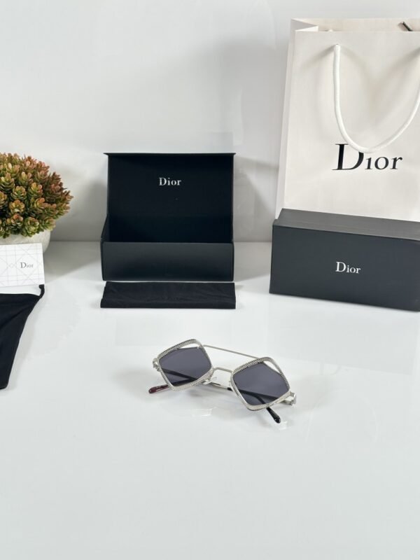 First Copy Dior 2190 Silver Black Sunglasses