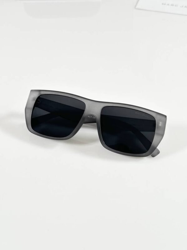 First Copy Marc Jacobs 6801 Grey Black Sunglasses
