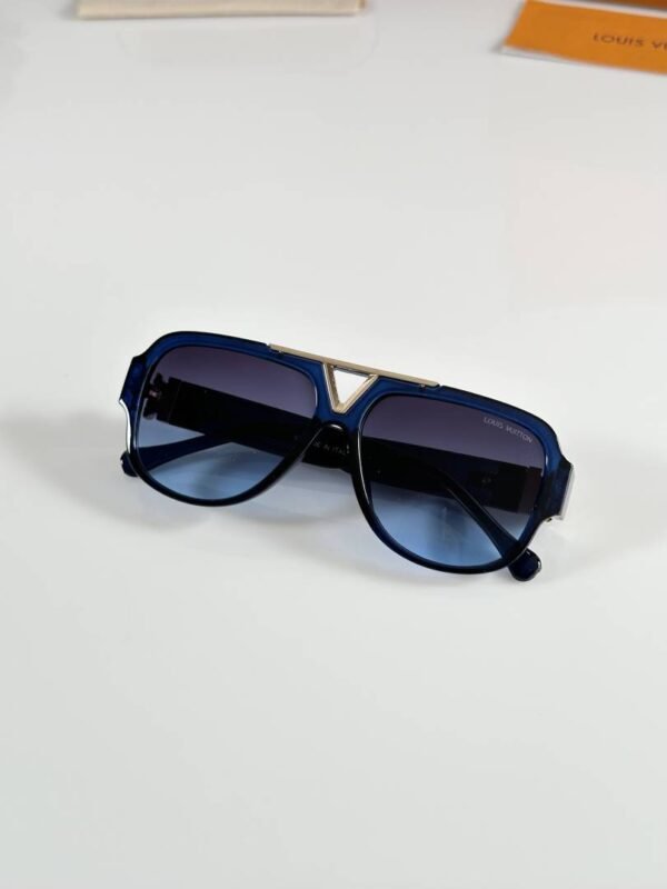 First Copy Louis Vuitton 105 Blue Sunglasses