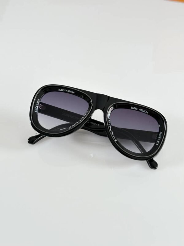 First Copy Louis Vuitton 8206 Black DC Sunglasses