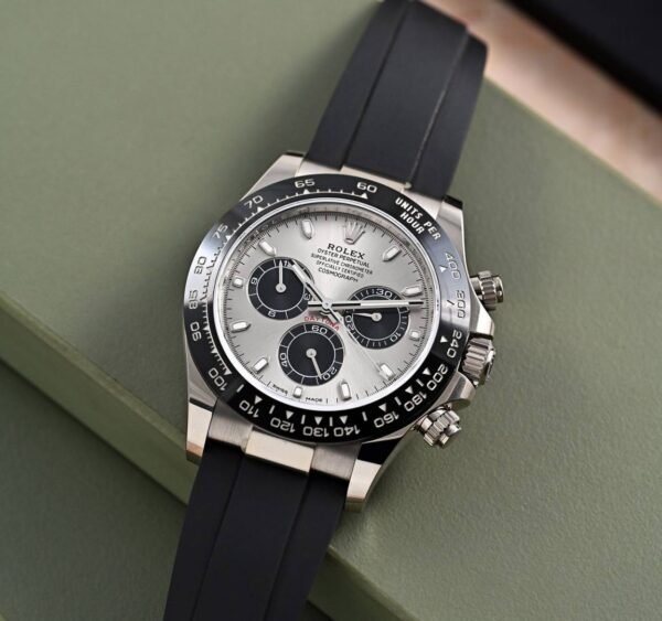 First Copy Luxury Chronograph Black Dial Rubber Strap Sports Watch With Premium Finish