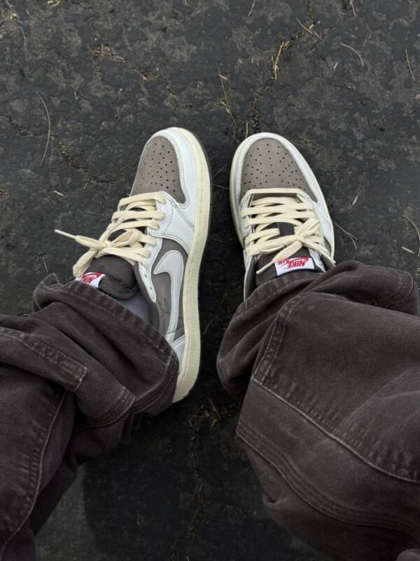 First Copy Nike Air Jordan 1 Retro Low OG SP Travis Scott Reverse Mocha