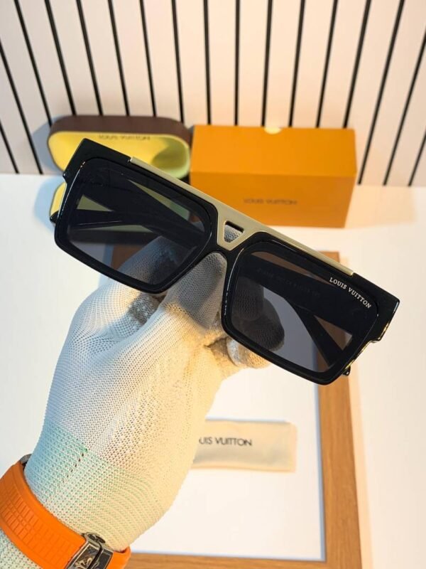 First Copy Louis Vuitton 1984 Black Gold Sunglasses