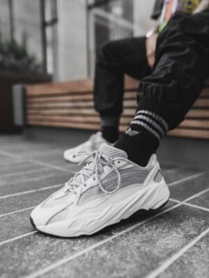 First Copy Adidas Yeezy Boost 700 Analog Men’s Sneakers