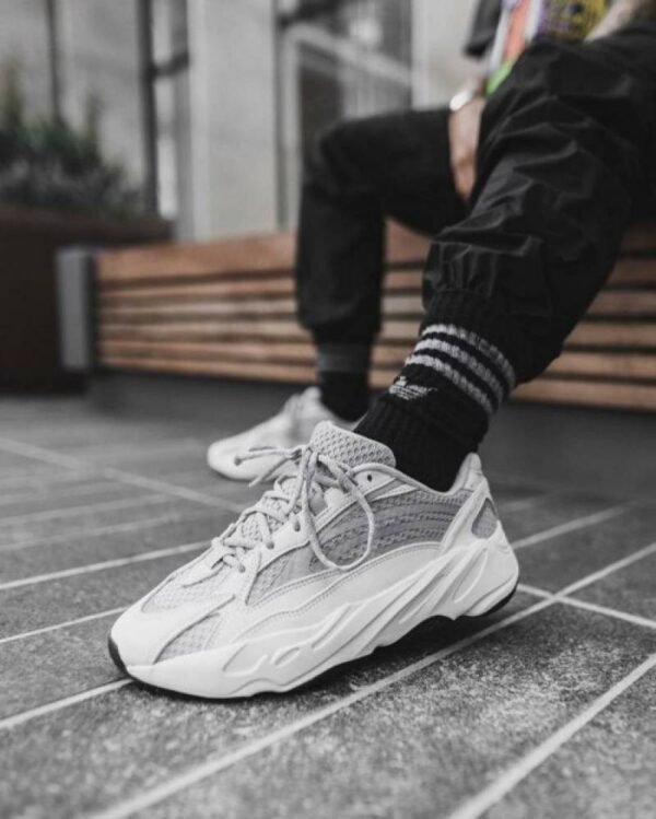 First Copy Adidas Yeezy Boost 700 Analog Men’s Sneakers