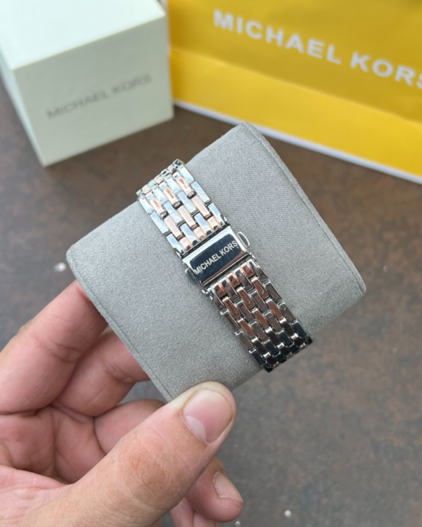 First Copy Michael Kors Darci Silver White Dial Women’s Analog Watch