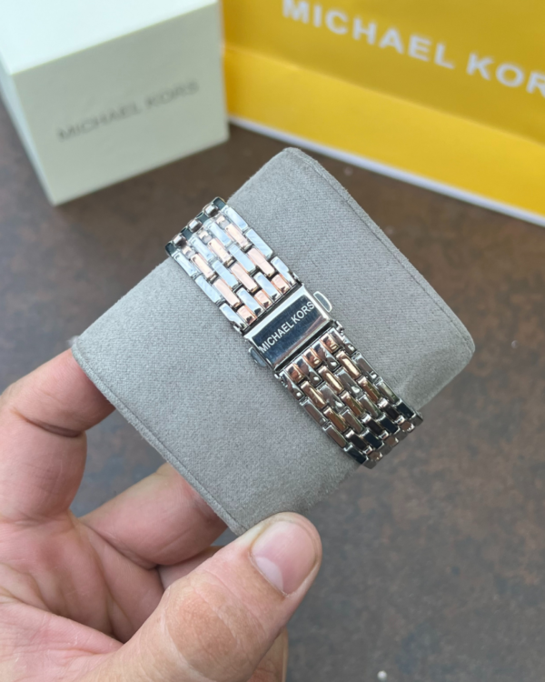 First Copy Michael Kors Darci Silver Ice Blue Dial Women’s Analog Watch