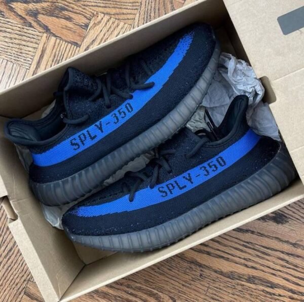 First Copy Adidas Yeezy Boost 350 V2 Black Men’s Sneakers