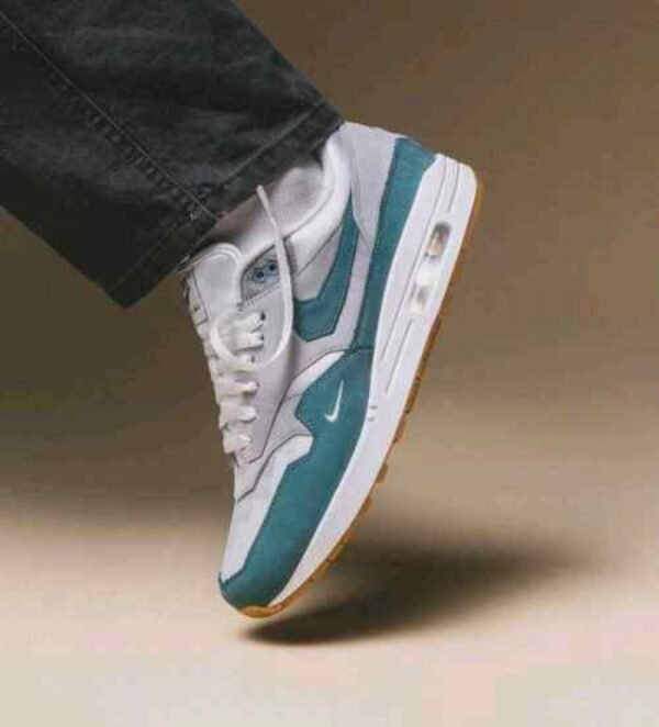First Copy Nike Air Max White Green Men’s Sneakers
