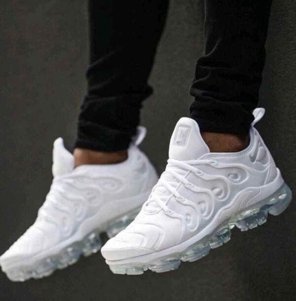 First Copy Nike Air VaporMax White Men’s Sneakers