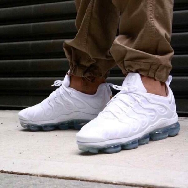 First Copy Nike Air VaporMax White Men’s Sneakers