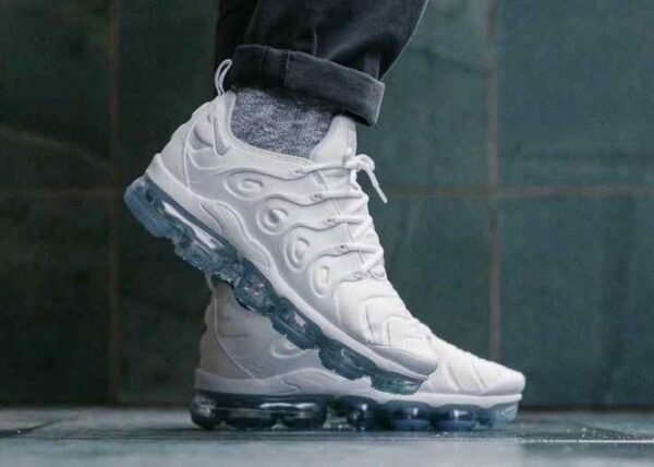 First Copy Nike Air VaporMax White Men’s Sneakers