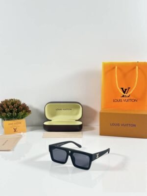 First Copy Louis Vuitton Black Square Frame Men’s Sunglasses