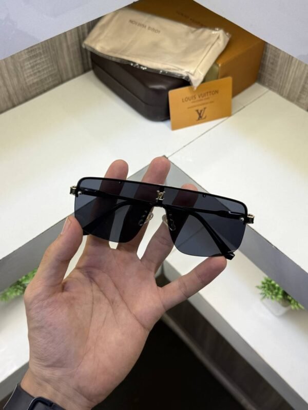 First Copy Louis Vuitton Black Square Frame Men’s Sunglasses