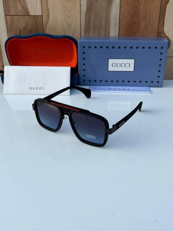 First Copy Gucci Navigator Sunglasses Black Frame Grey Lens
