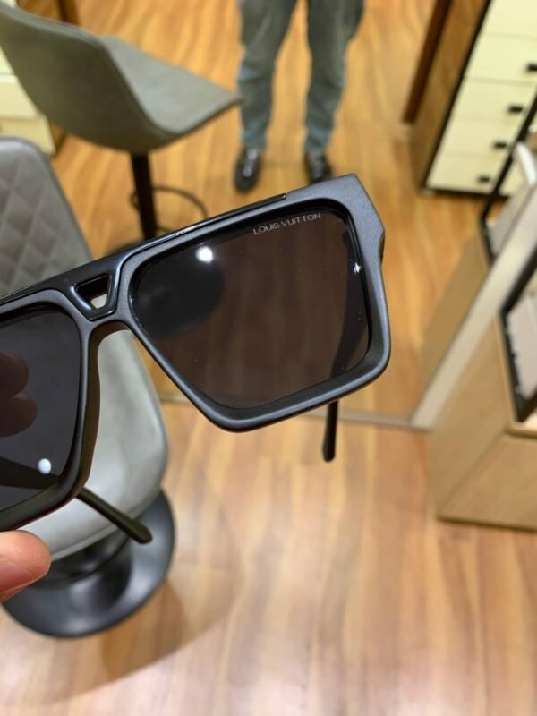 First Copy Louis Vuitton Blue Square Frame Men’s Sunglasses