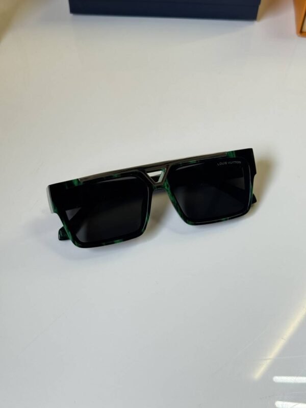 First Copy Louis Vuitton Black Square Frame Men’s Sunglasses