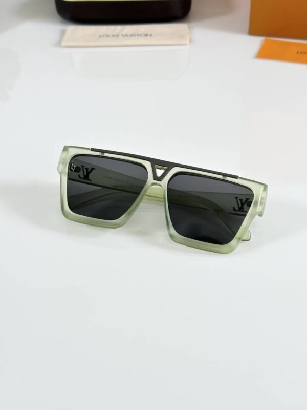 First Copy Louis Vuitton White Square Frame Men’s Sunglasses