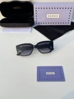 First Copy Gucci Square Sunglasses Black Frame Gradient Grey Lens