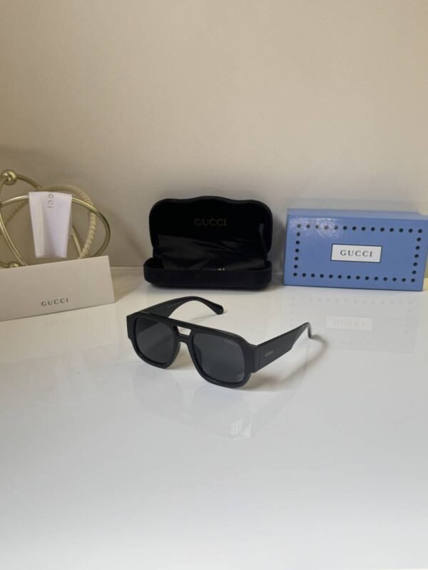 First Copy Gucci Wraparound Sunglasses Black Frame Grey Lens