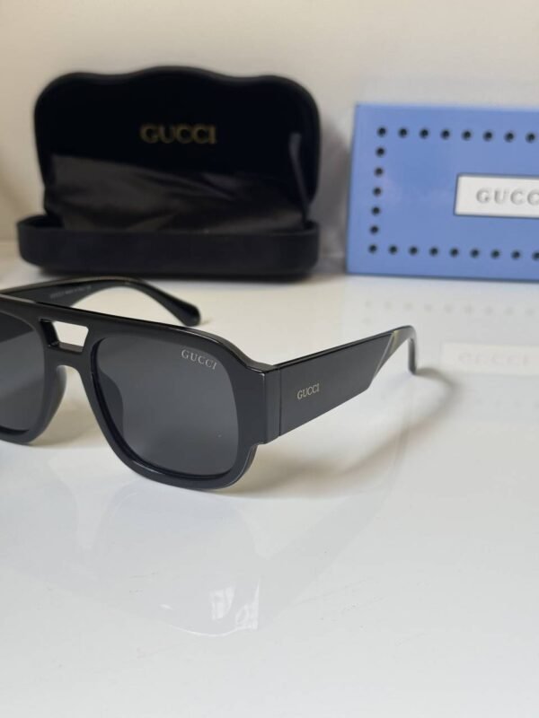 First Copy Gucci Wraparound Sunglasses Black Frame Grey Lens