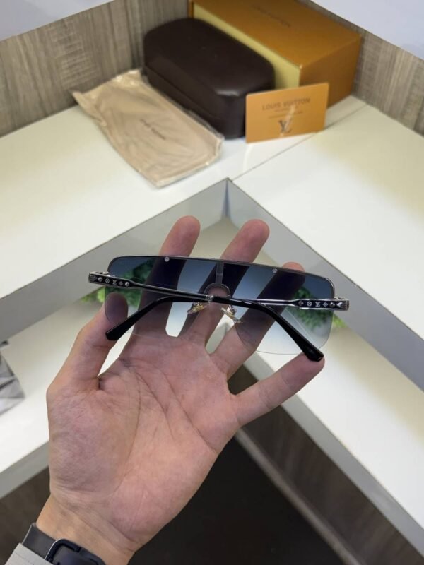 First Copy Louis Vuitton Black Shield Frame Blue Gradient Men’s Sunglasses