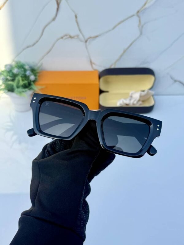 First Copy Louis Vuitton Black Square Frame Men’s Sunglasses
