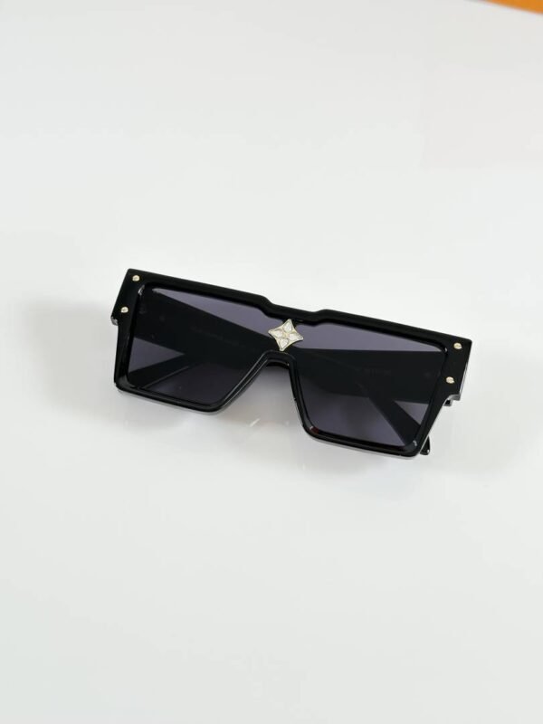 First Copy Louis Vuitton Black Geometric Square Frame Men’s Sunglasses