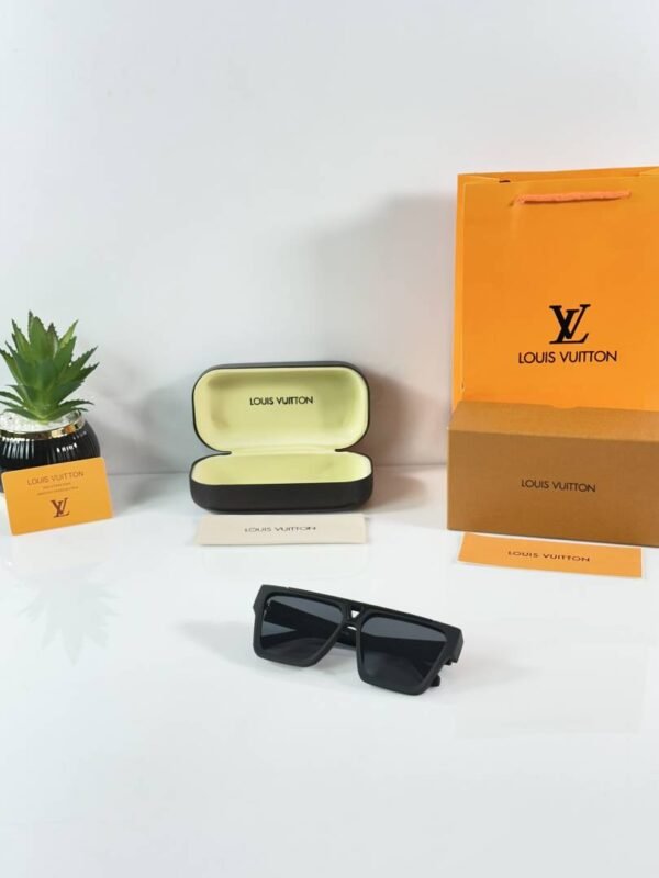First Copy Louis Vuitton Black Square Frame Grey Lens Men’s Sunglasses