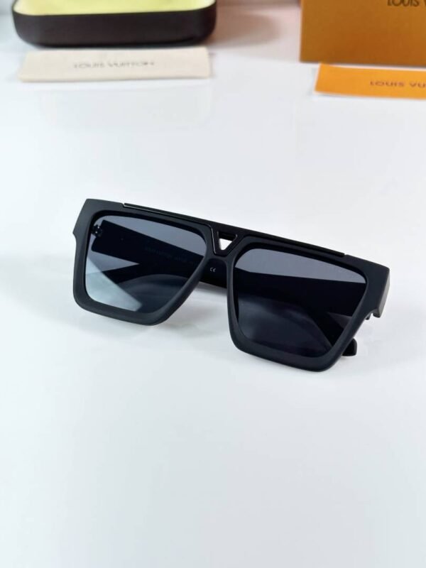 First Copy Louis Vuitton Black Square Frame Grey Lens Men’s Sunglasses